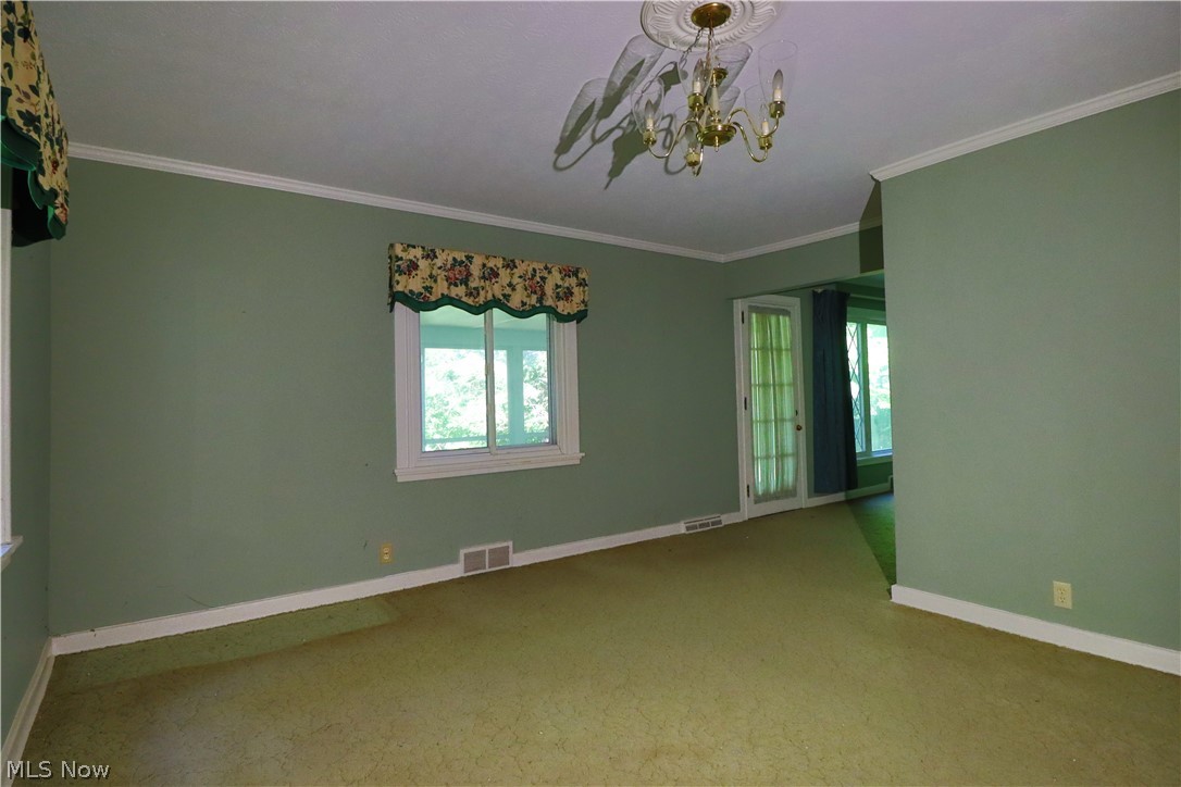40 Wintergreen Hill Drive Painesville OH 44077
