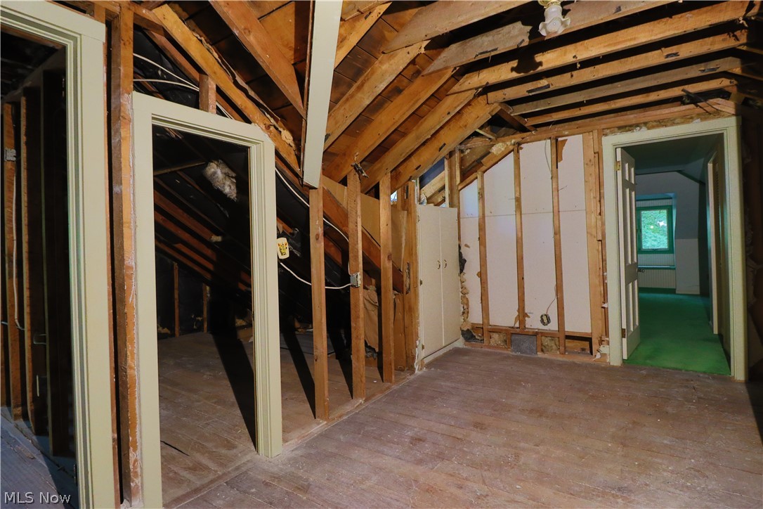 40 Wintergreen Hill Drive Painesville OH 44077