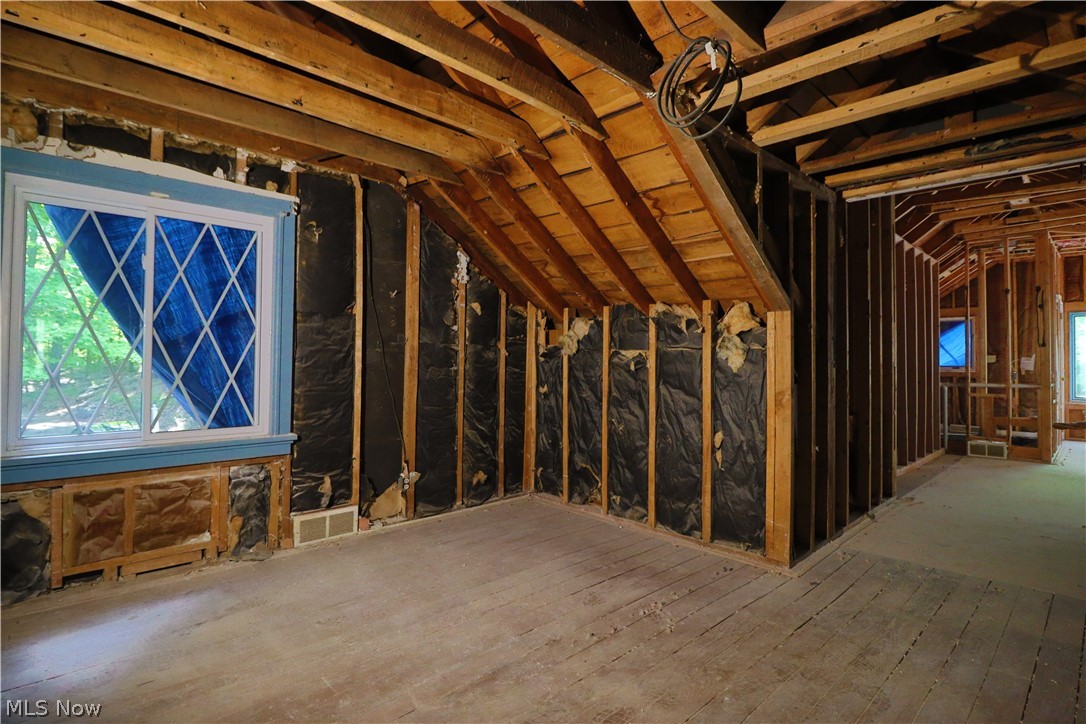 40 Wintergreen Hill Drive Painesville OH 44077