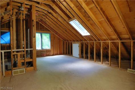 40 Wintergreen Hill Drive Painesville OH 44077