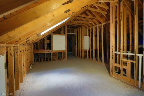 40 Wintergreen Hill Drive Painesville OH 44077