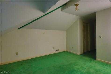 40 Wintergreen Hill Drive Painesville OH 44077