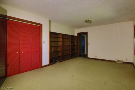 40 Wintergreen Hill Drive Painesville OH 44077