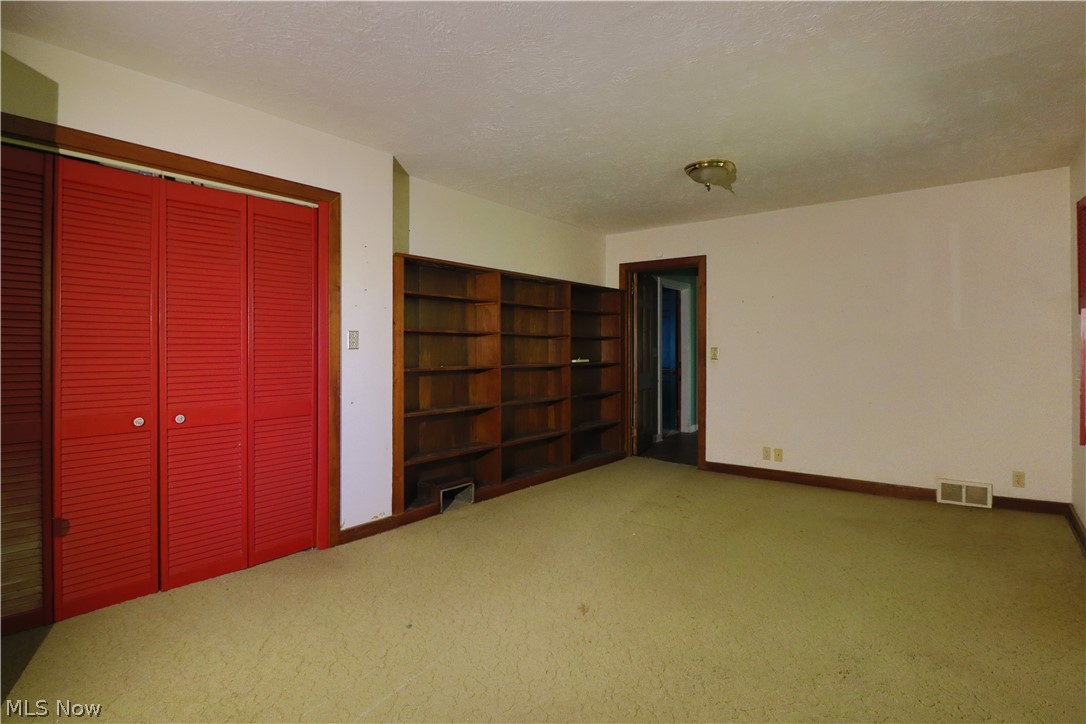 40 Wintergreen Hill Drive Painesville OH 44077