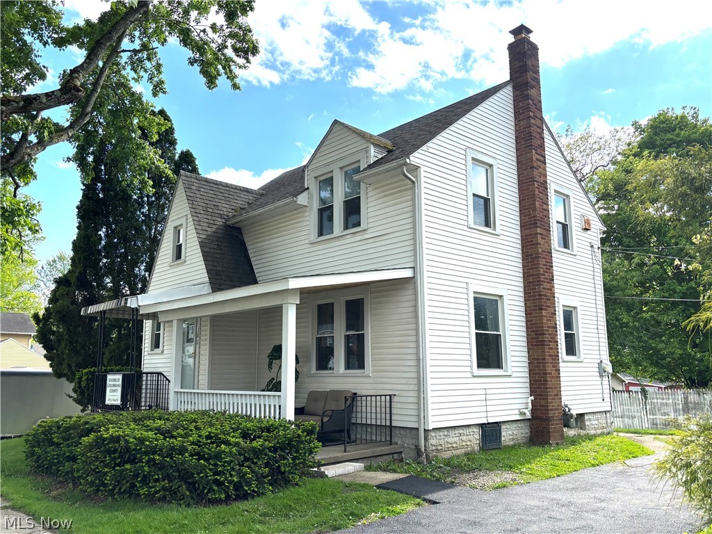 145 S Vine Street Columbiana OH 44408