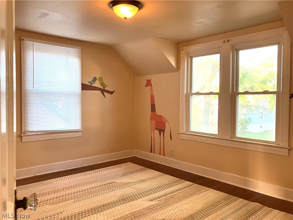 145 S Vine Street Columbiana OH 44408