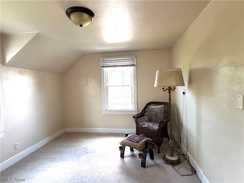 145 S Vine Street Columbiana OH 44408
