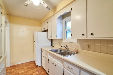 29632 Fairway Boulevard Willowick OH 44095
