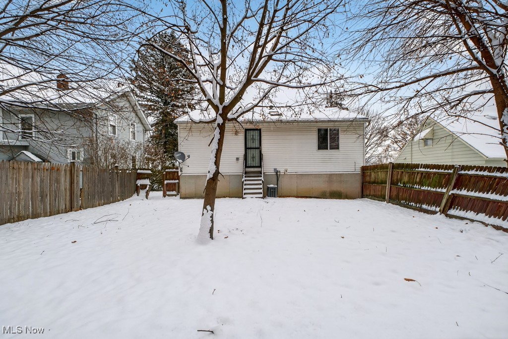 670 Singley Avenue Akron OH 44310