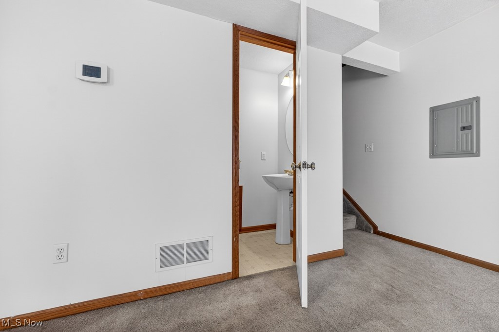 670 Singley Avenue Akron OH 44310