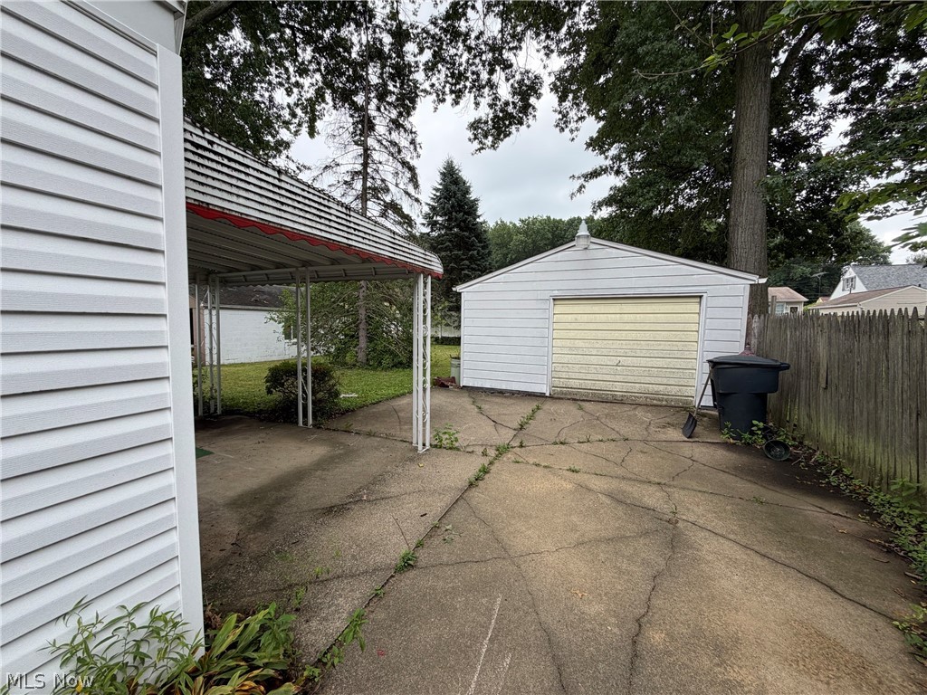 1936 Clermont Avenue NE Warren OH 44483