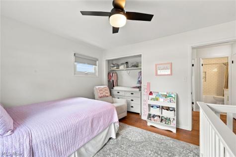 4274 W 202 Fairview Park OH 44126