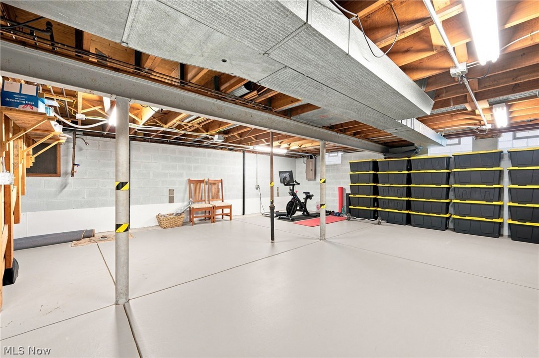 4274 W 202 Fairview Park OH 44126