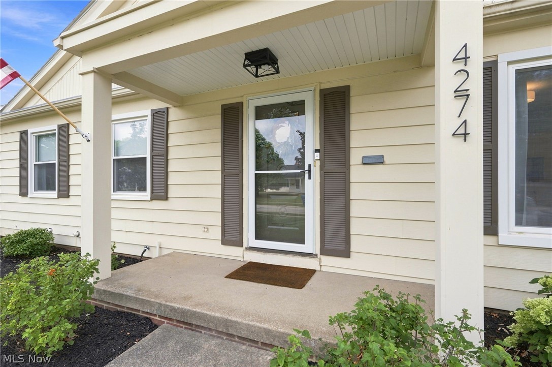 4274 W 202 Fairview Park OH 44126