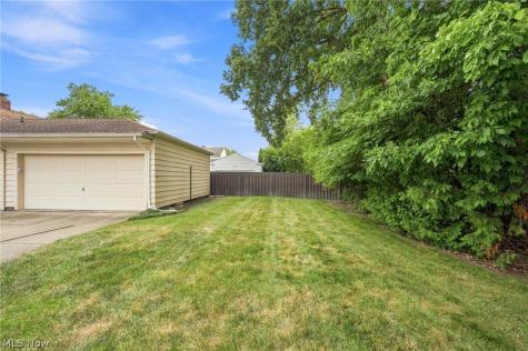 4274 W 202 Fairview Park OH 44126