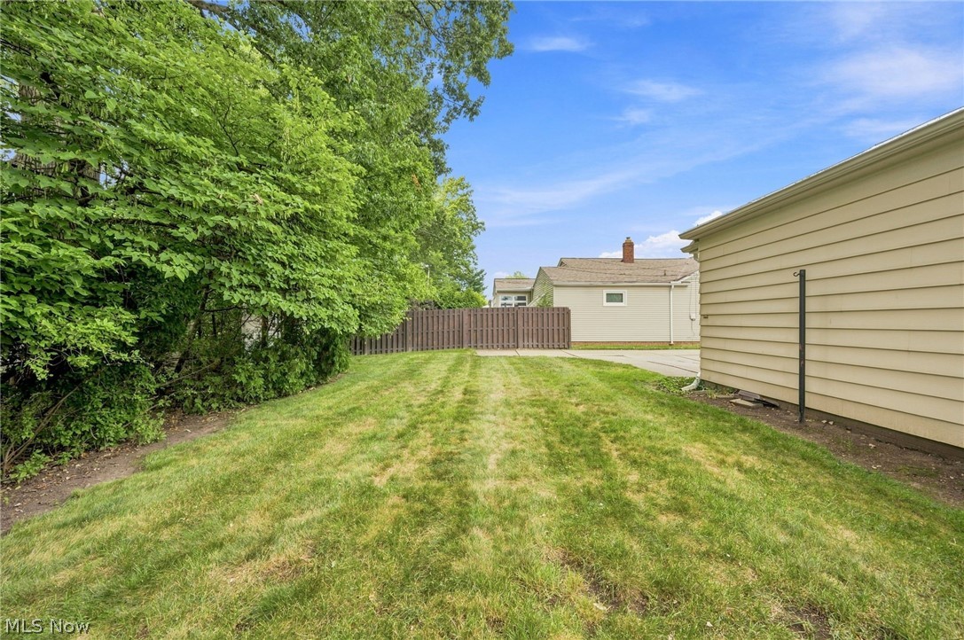 4274 W 202 Fairview Park OH 44126