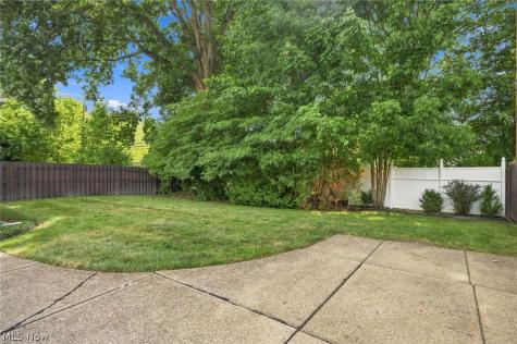 4274 W 202 Fairview Park OH 44126
