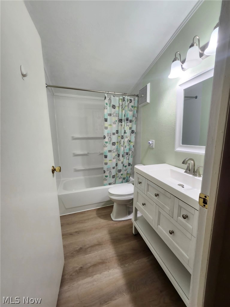 536 Oak Circle SW Warren OH 44485