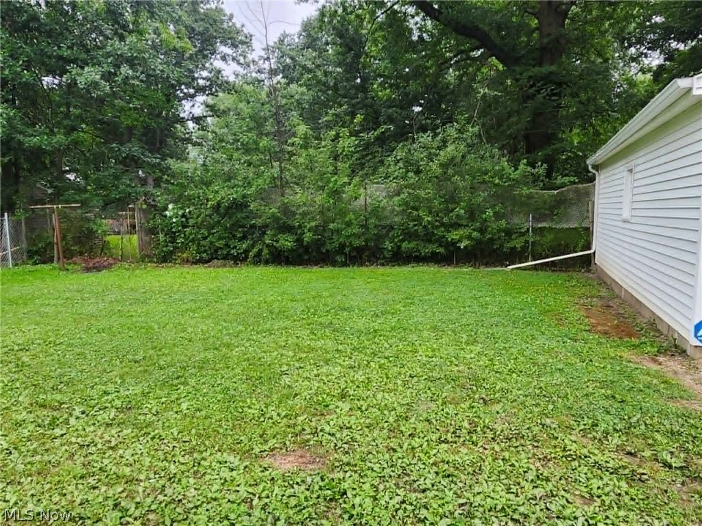 536 Oak Circle SW Warren OH 44485