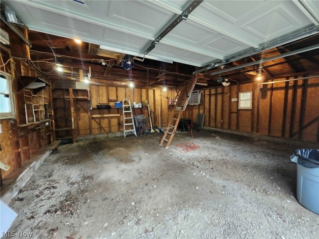 536 Oak Circle SW Warren OH 44485