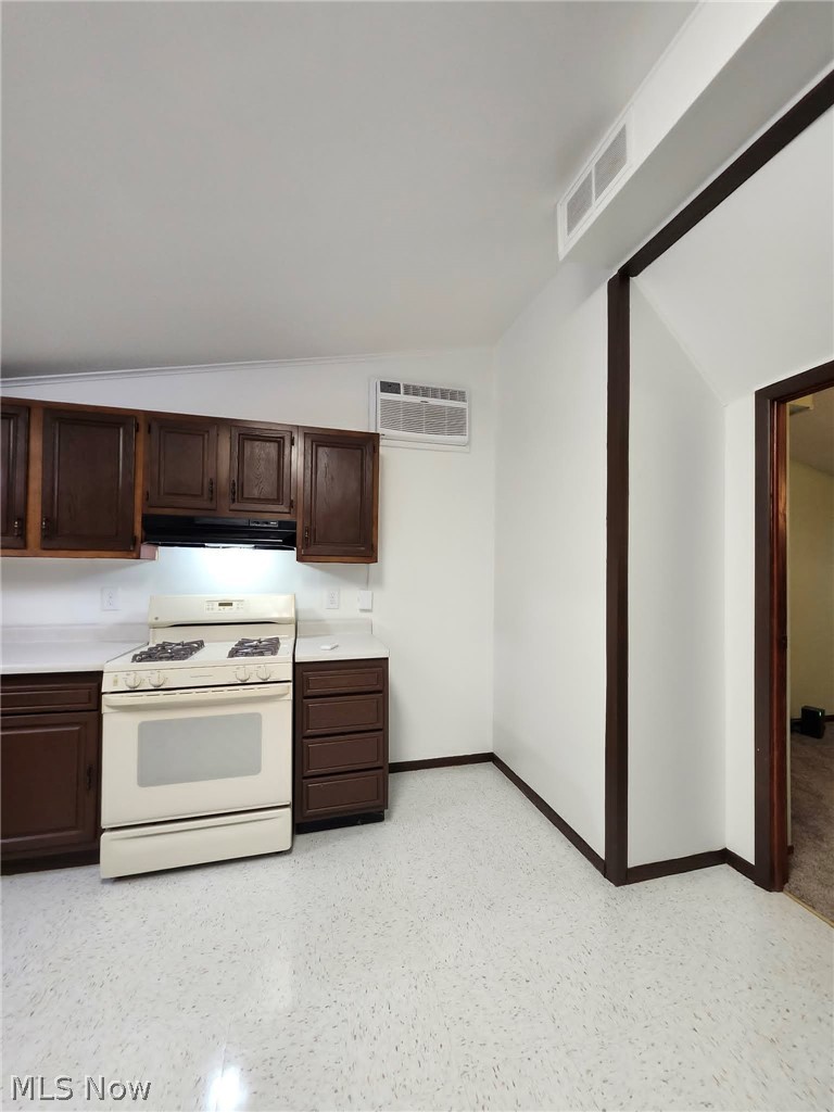 536 Oak Circle SW Warren OH 44485