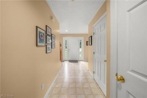 1781 Parker Lane Twinsburg OH 44087