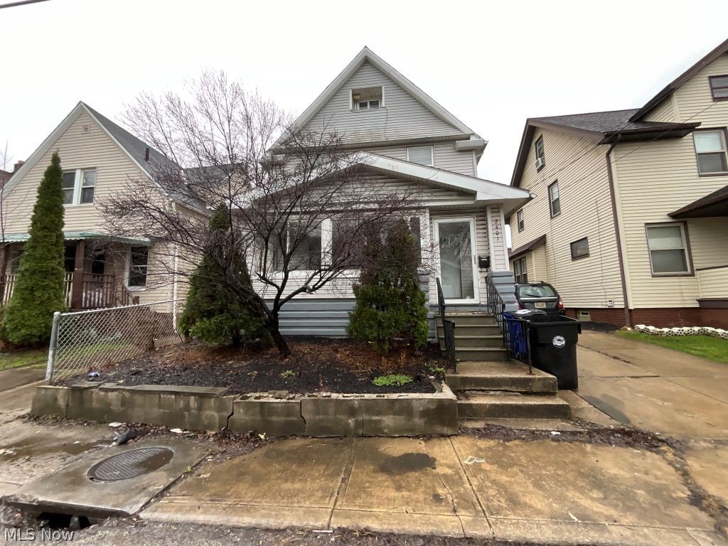 2401 Garden Cleveland OH 44109