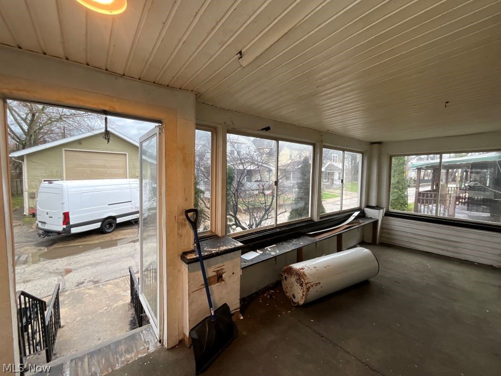 2401 Garden Cleveland OH 44109