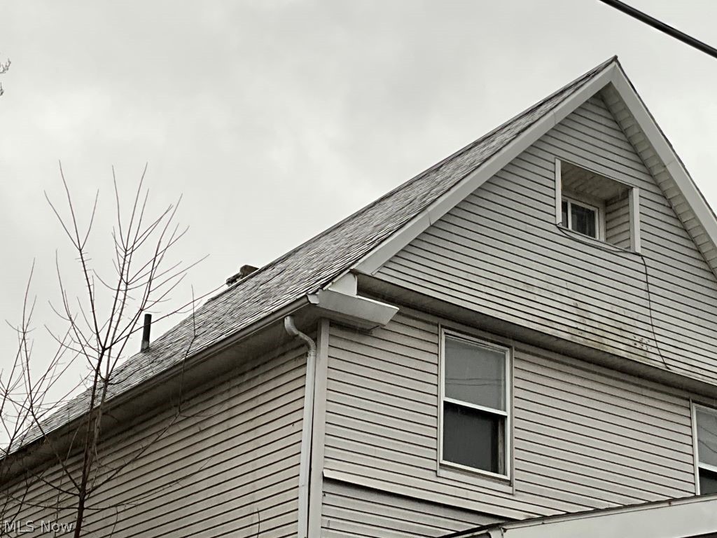 2401 Garden Cleveland OH 44109