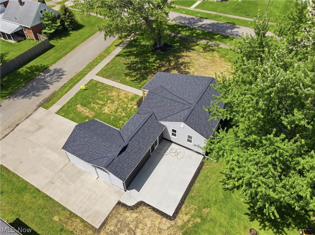 968 Sandusky Street Conneaut OH 44030