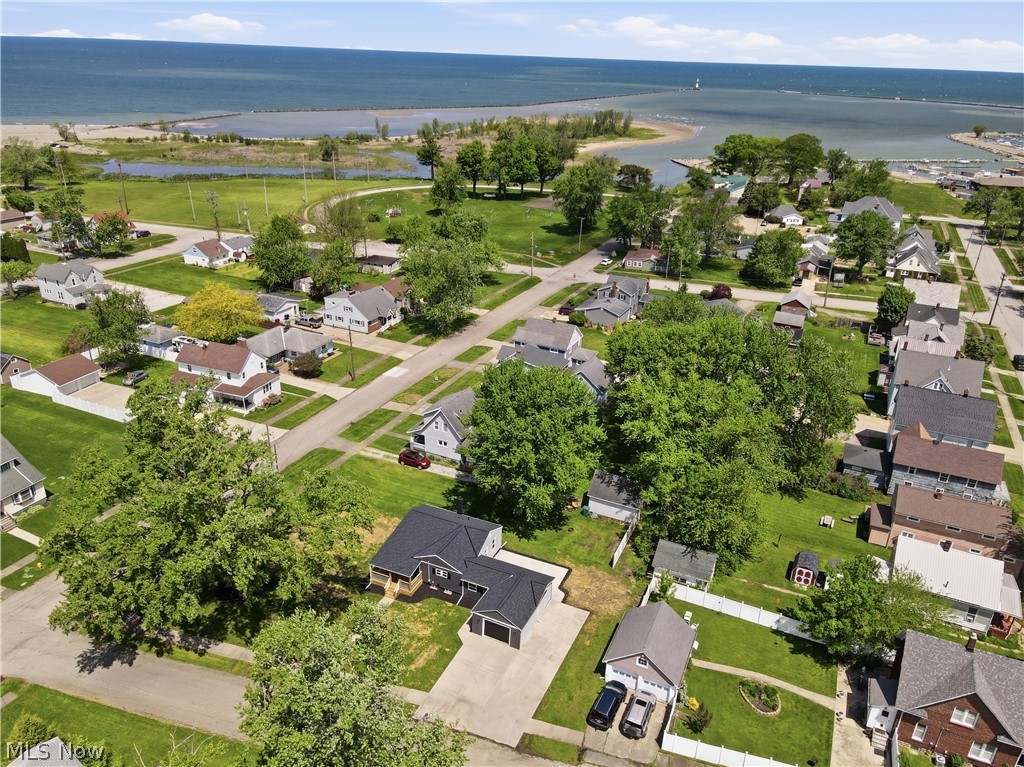 968 Sandusky Street Conneaut OH 44030