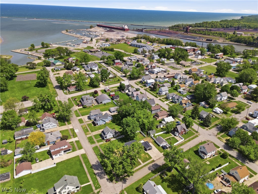968 Sandusky Street Conneaut OH 44030