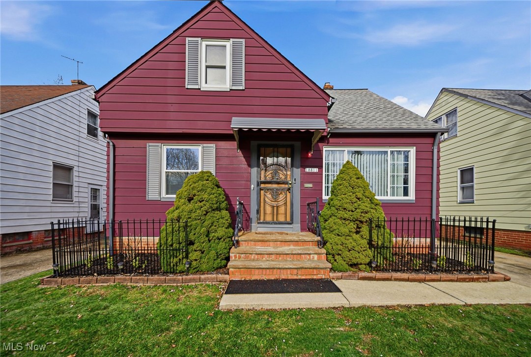 18811 Waterbury Avenue Maple Heights OH 44137