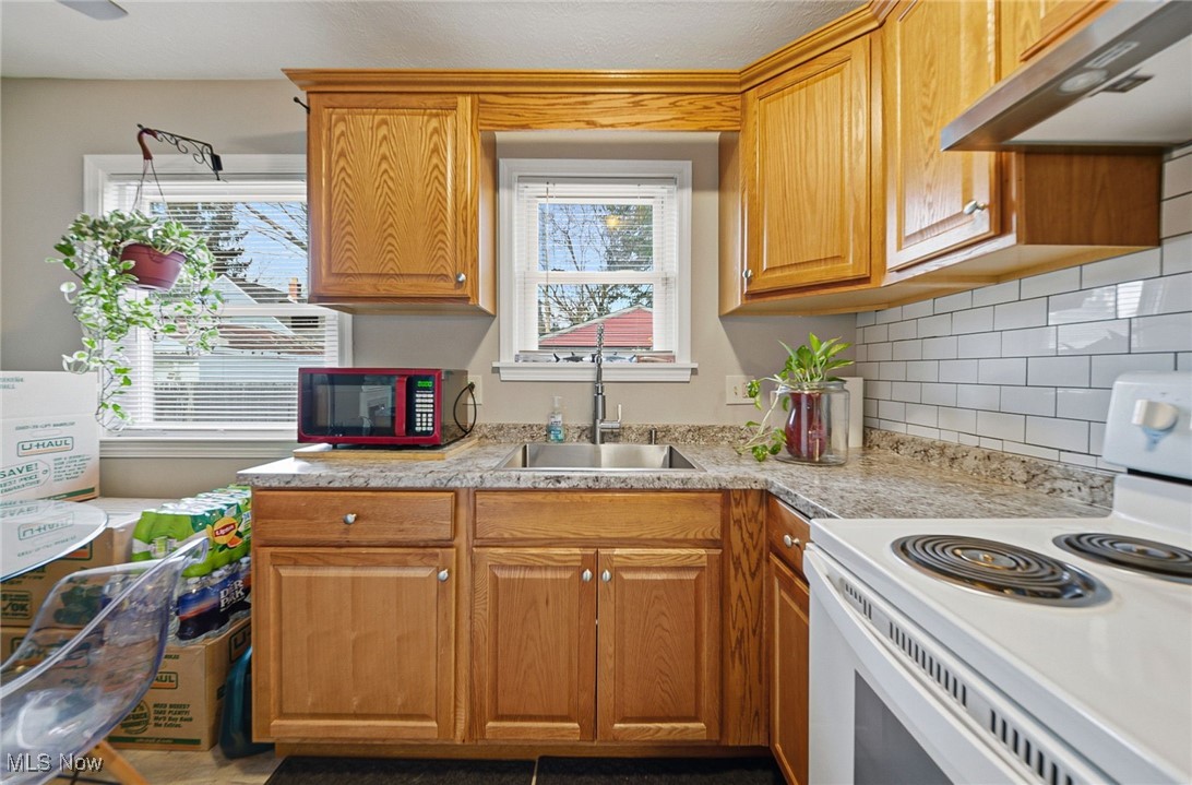 18811 Waterbury Avenue Maple Heights OH 44137