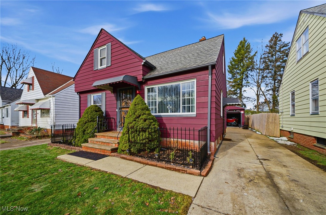 18811 Waterbury Avenue Maple Heights OH 44137