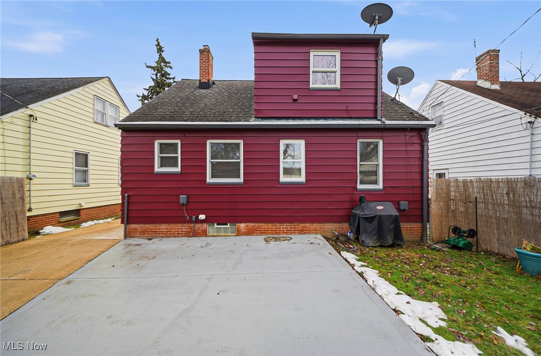 18811 Waterbury Avenue Maple Heights OH 44137