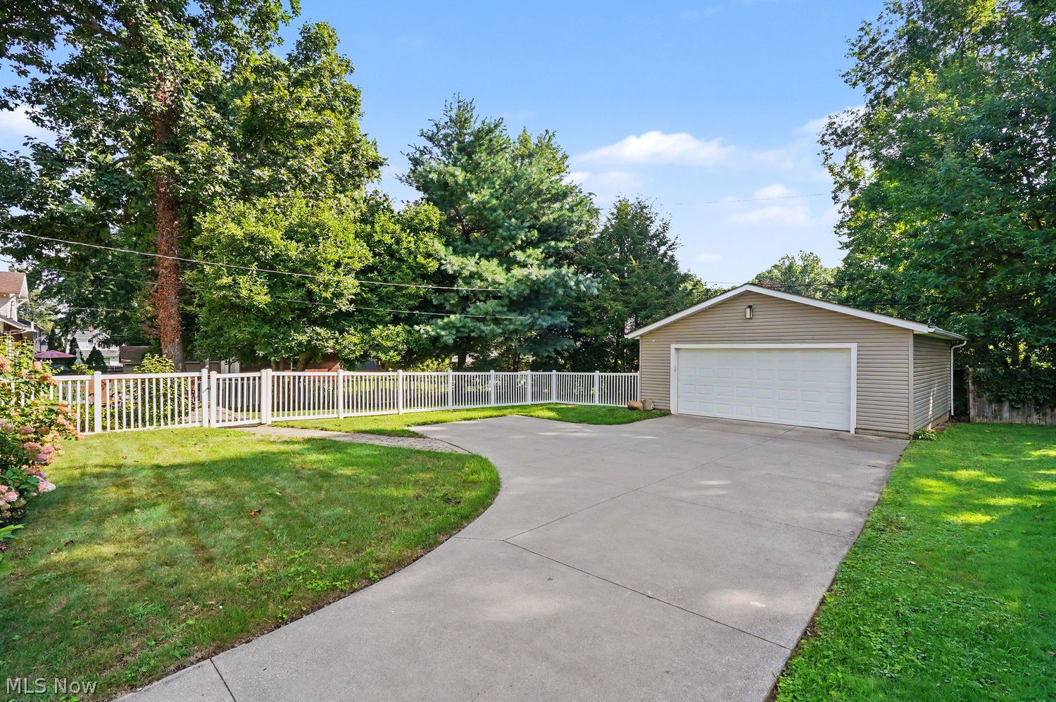 315 Melbourne Avenue Akron OH 44313