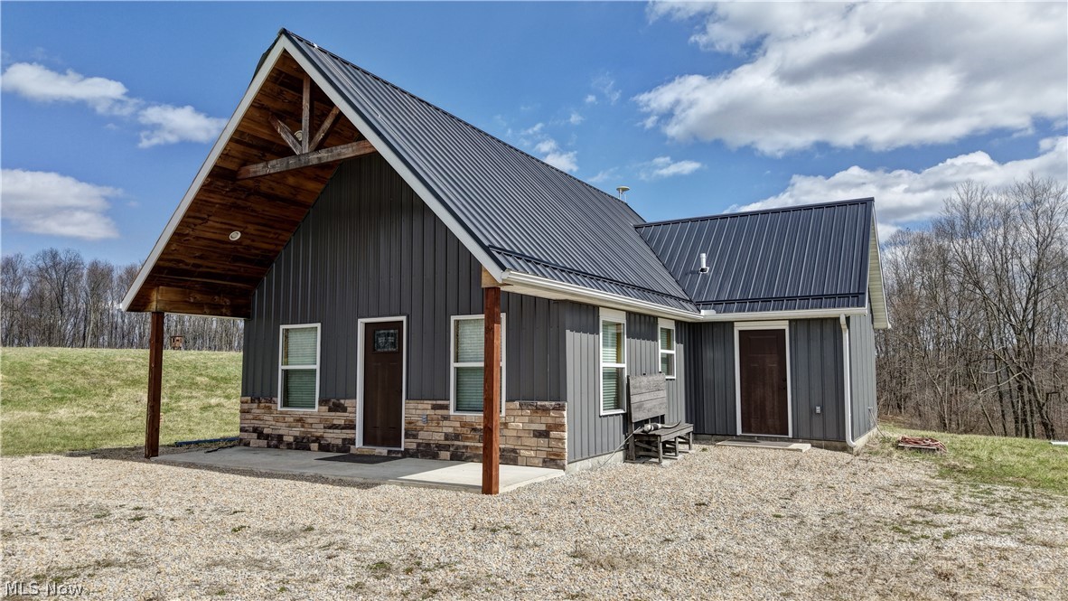41264 Township Road 58 Coshocton OH 43812