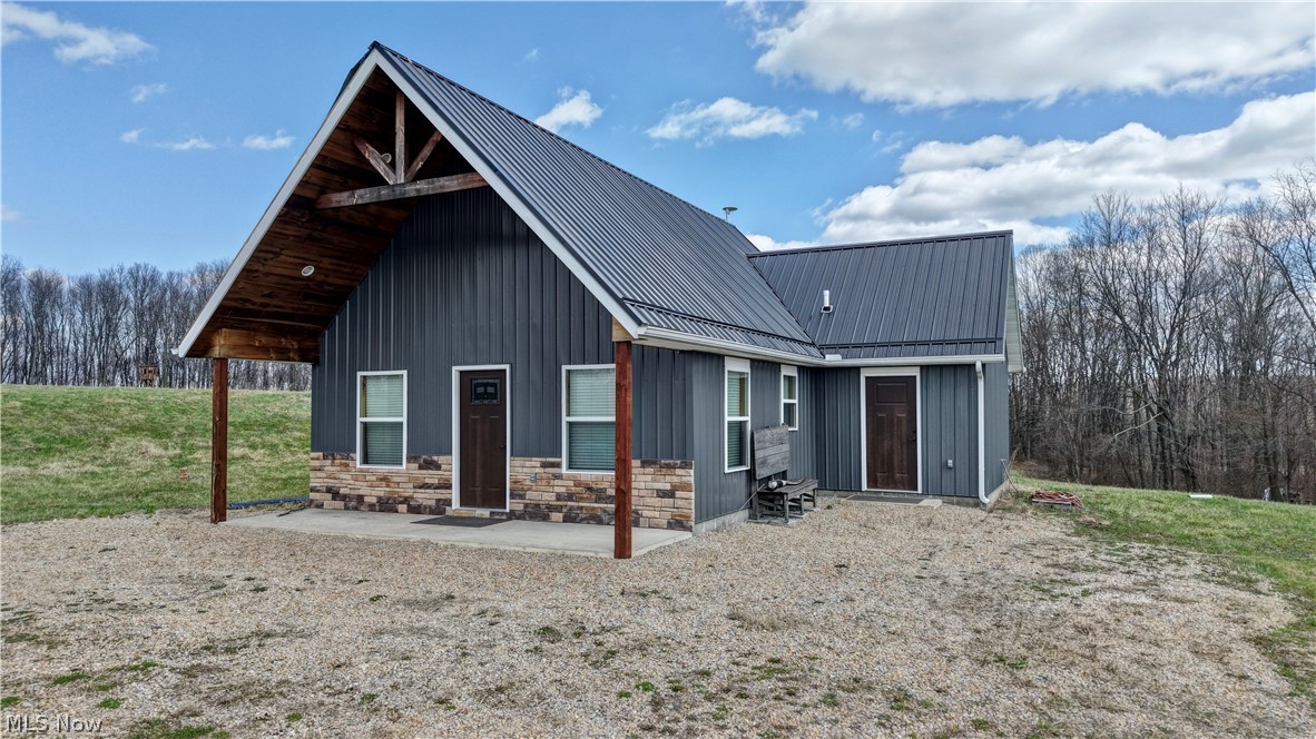 41264 Township Road 58 Coshocton OH 43812