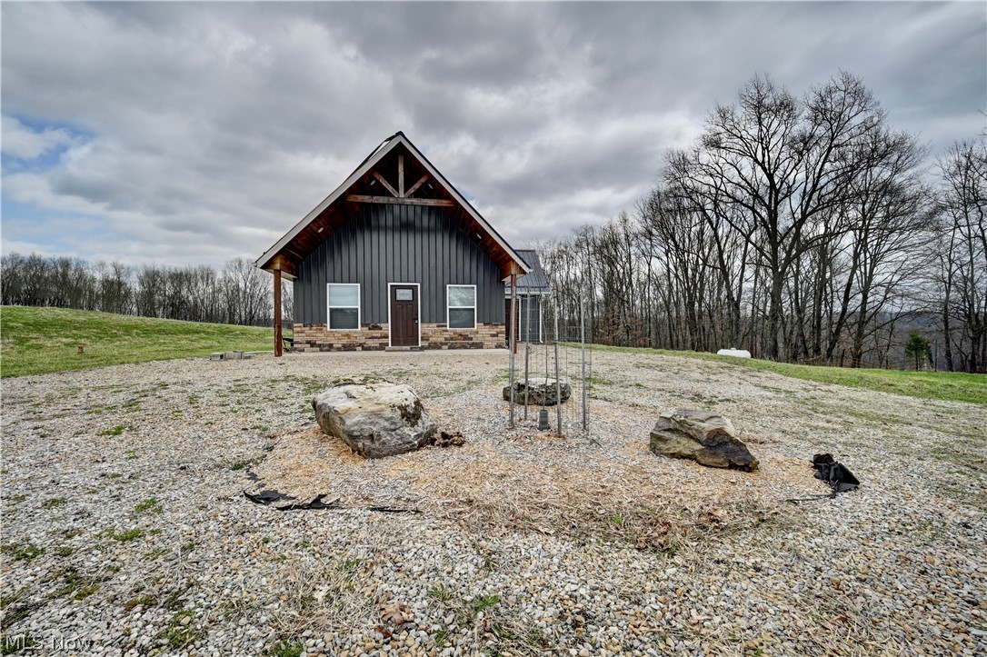 41264 Township Road 58 Coshocton OH 43812