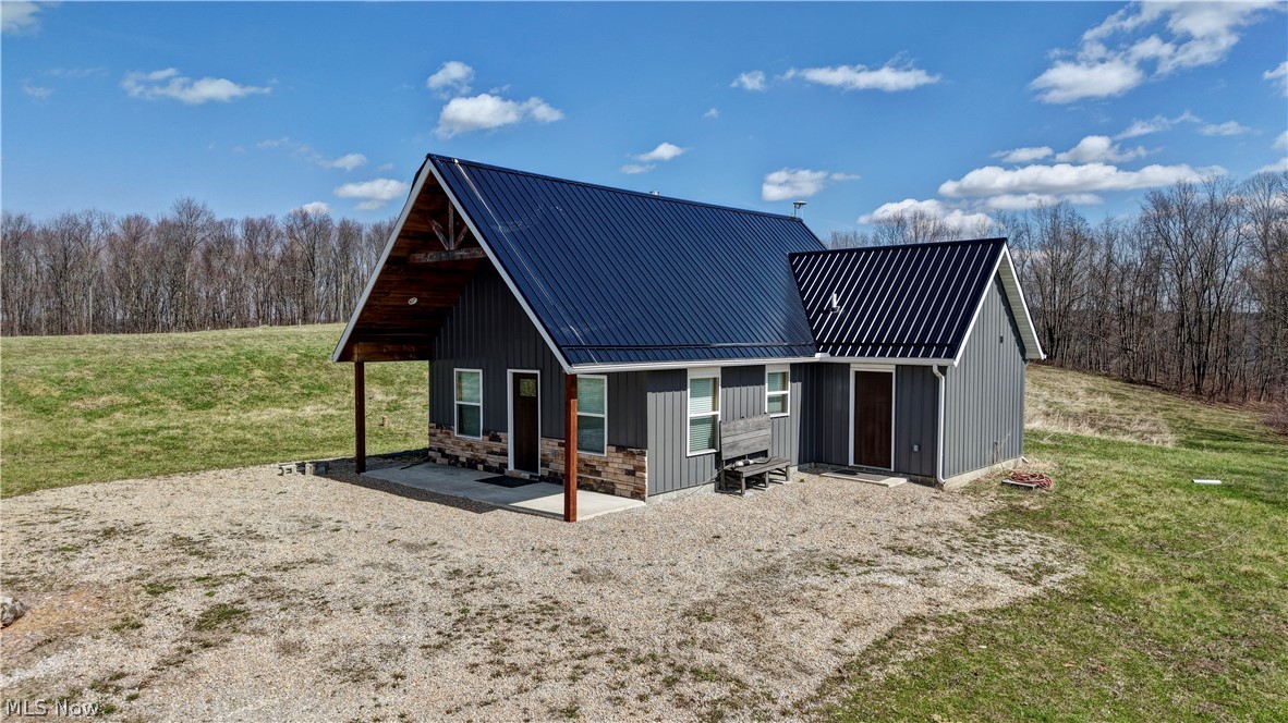 41264 Township Road 58 Coshocton OH 43812