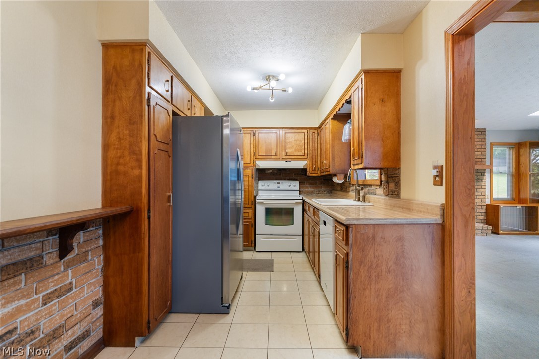 2263 Dewport Drive Akron OH 44312
