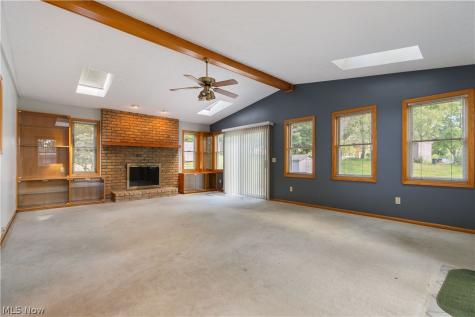 2263 Dewport Drive Akron OH 44312