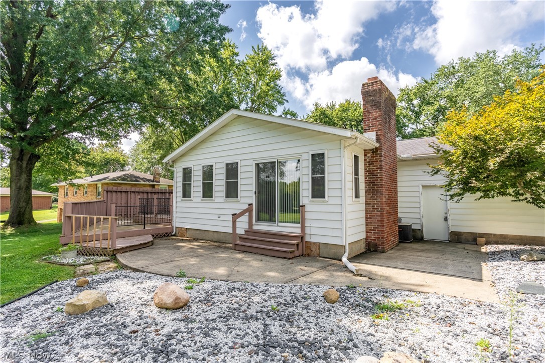 2263 Dewport Drive Akron OH 44312