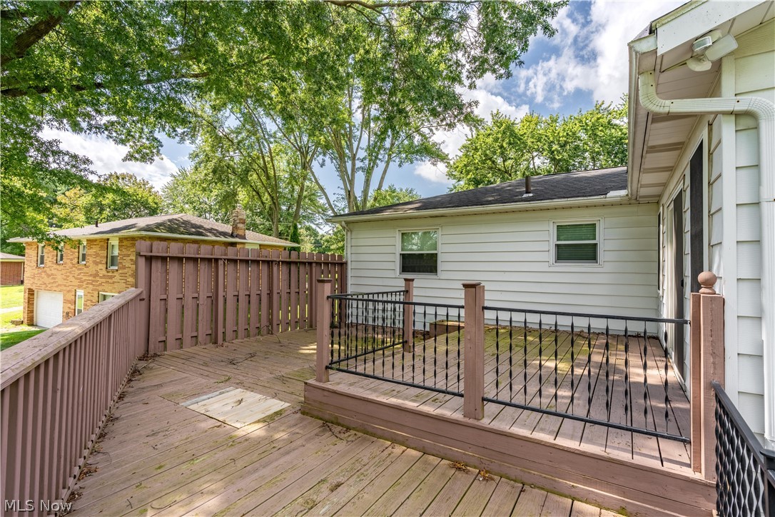 2263 Dewport Drive Akron OH 44312