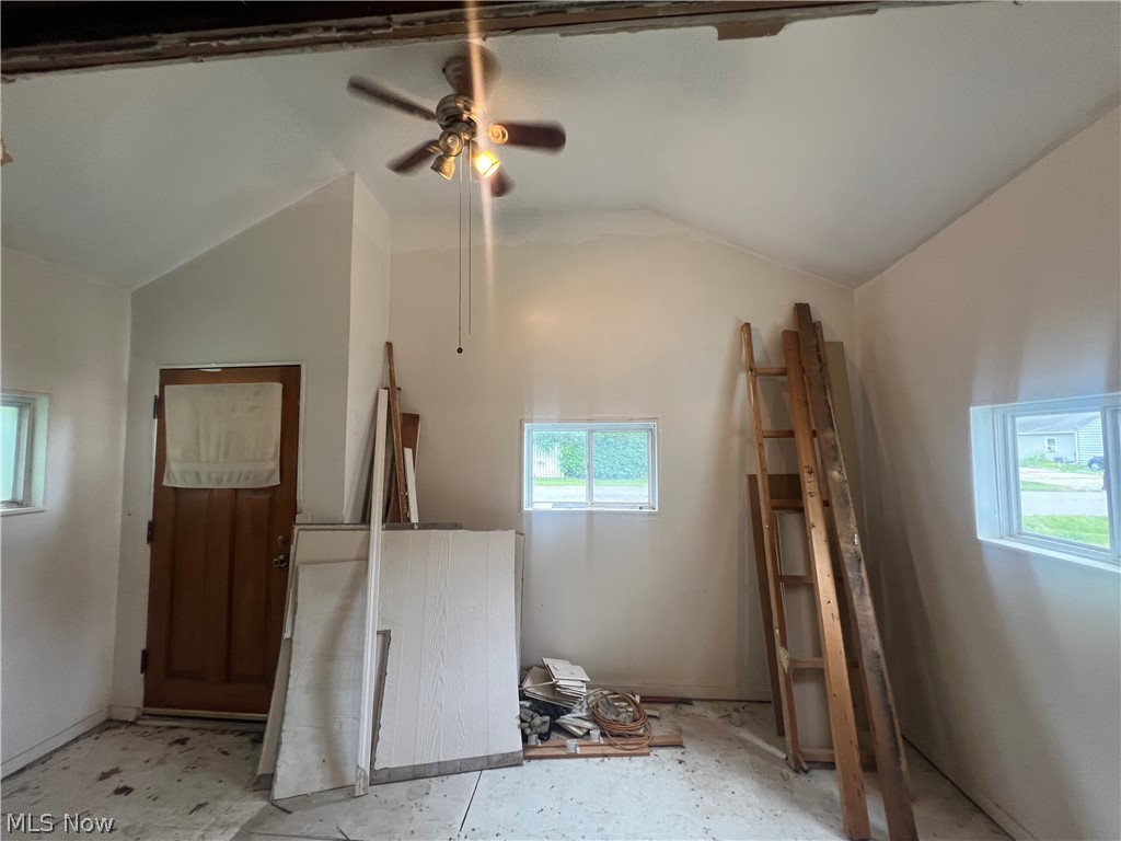 2085 Clermont Avenue NE Warren OH 44483