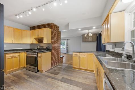 3249 Imrek Drive Akron OH 44312