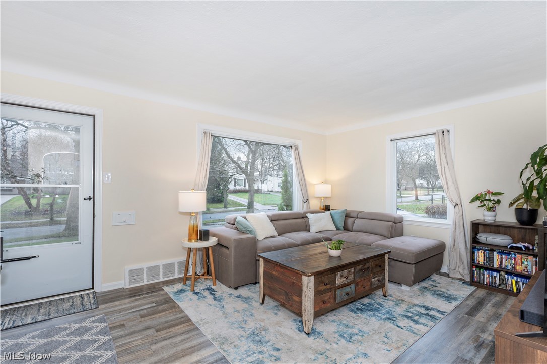 1608 Sunview Road Lyndhurst OH 44124
