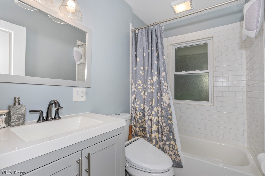 1608 Sunview Road Lyndhurst OH 44124