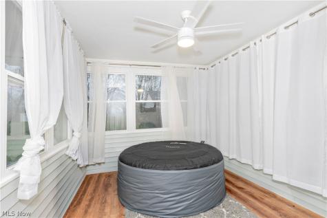 1608 Sunview Road Lyndhurst OH 44124